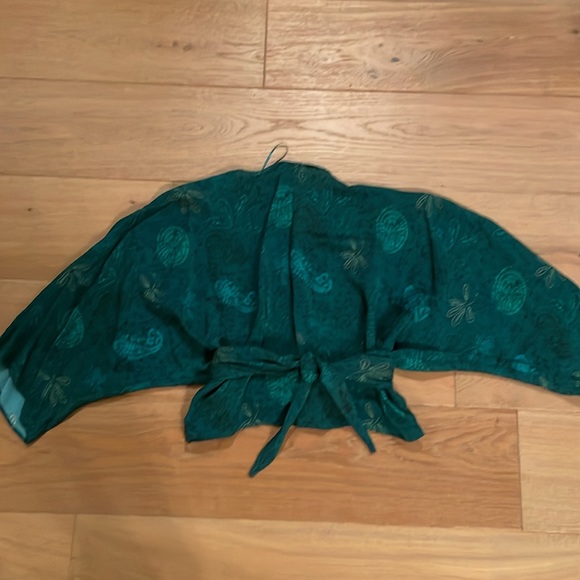 Pull & Bear Kimono-style Wrap Around Top. - Picture 3 of 4